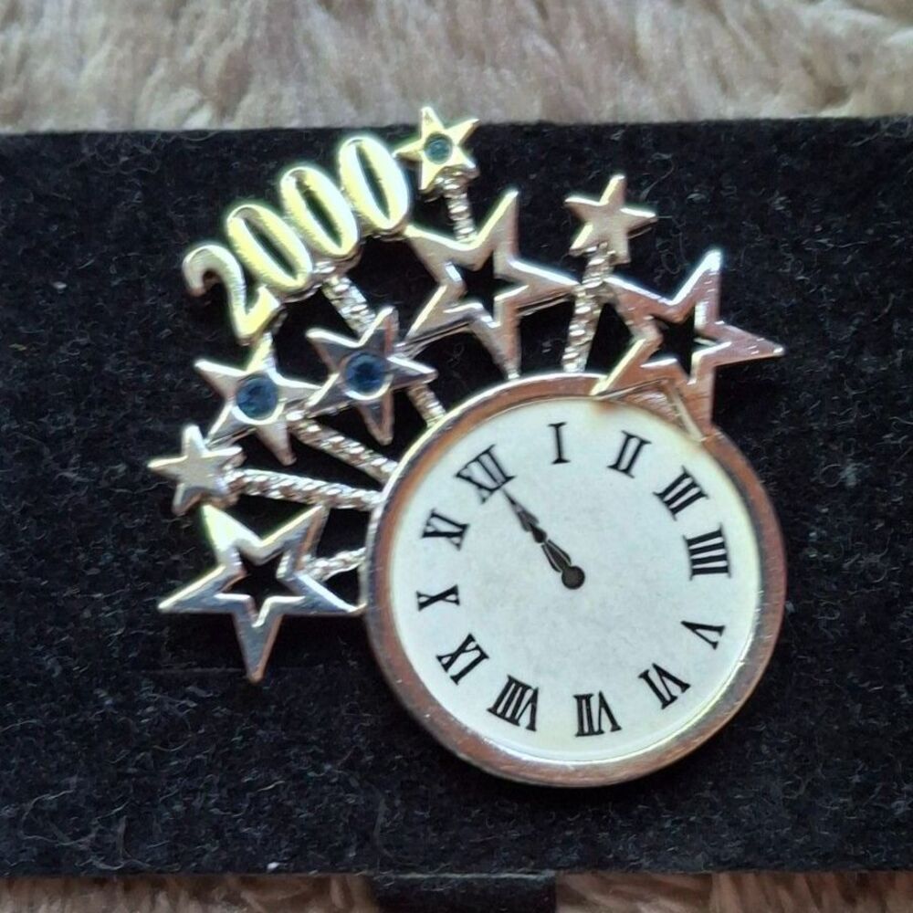 Avon Millennium Clock Pin Stars & Rhinestones Y2K Vintage Silvertone New On Card - Picture 6 of 6